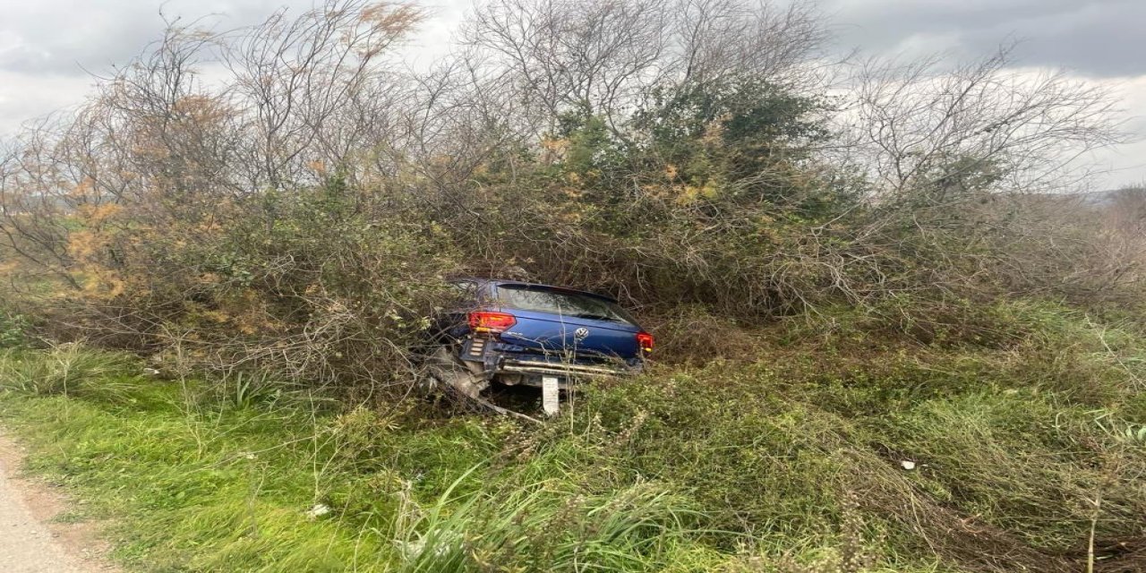 Milas'ta araç şarampole uçtu: 1 yaralı