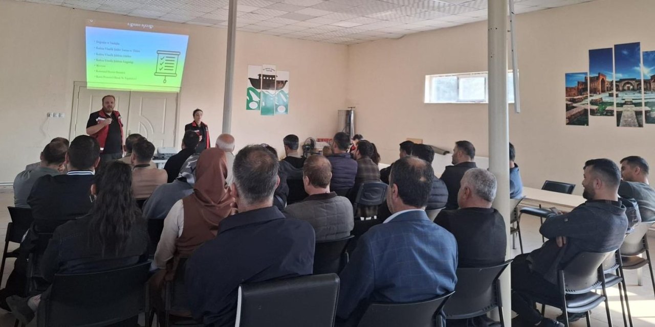 Şırnak’ta Kamu Görevlileri Şiddetle Mücadele Mekanizmalarını Öğreniyor