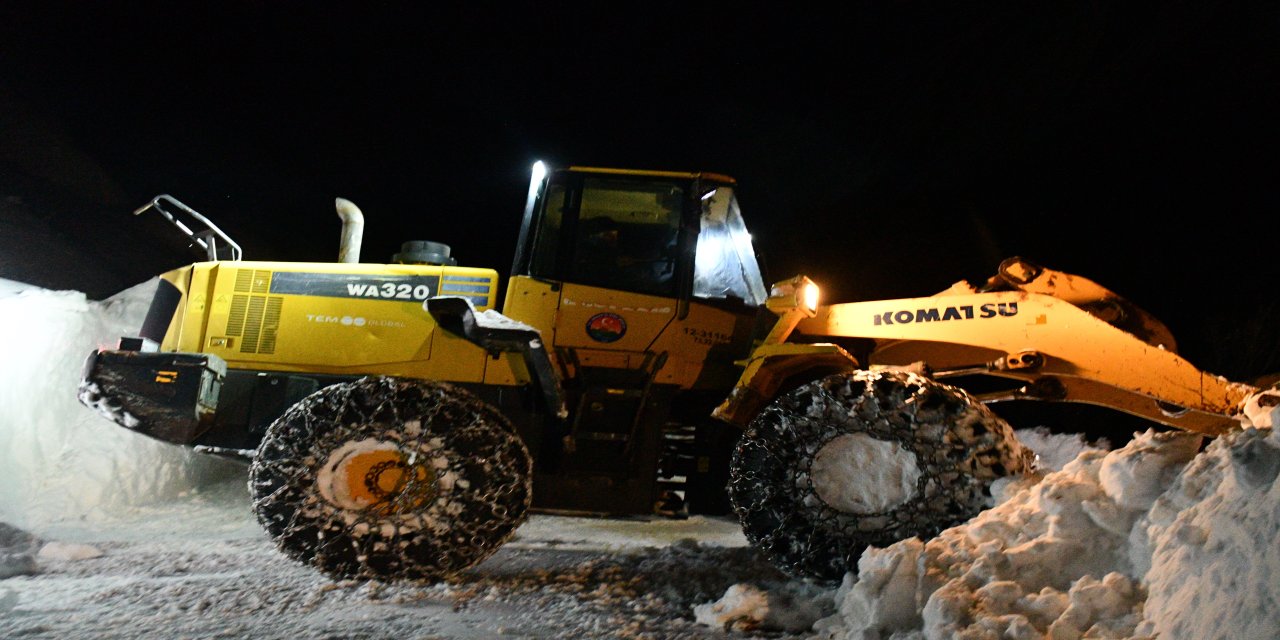 Şırnak'ta kar esareti: Açılan yollar tekrar kapanıyor