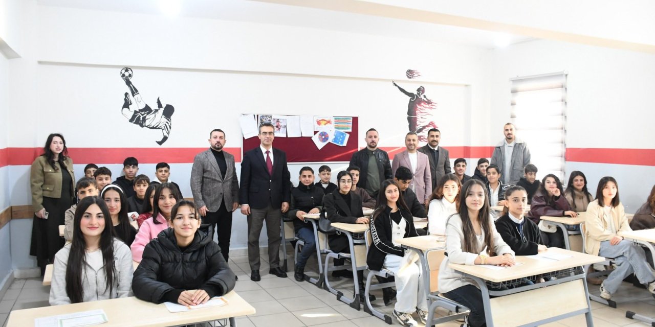 Şırnak Gençlik Spor Müdürü, Cizre Spor Lisesinde Karne dağıttı