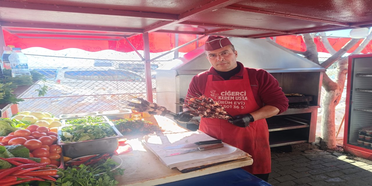 Bulaşıkçılıktan Ustalığa: Şırnaklı Kerem Usta'nın "Ez Beni" Diyen Lezzet Yolculuğu
