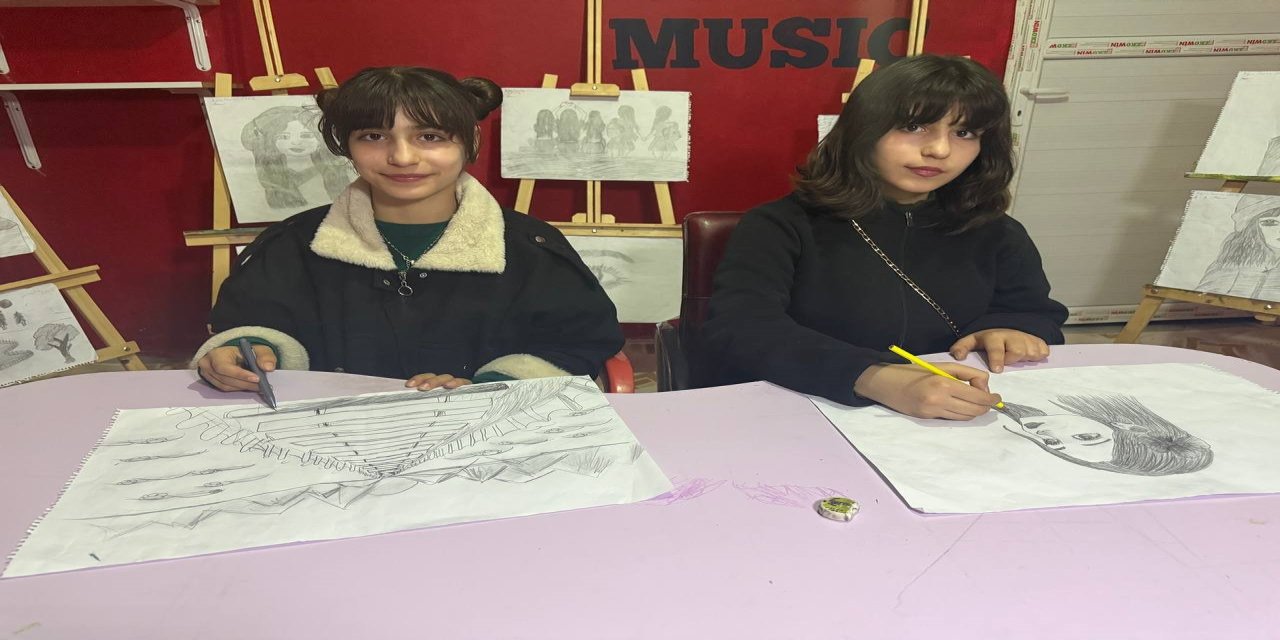 Bu ikizler resim aşkı ile Engel tanımıyor