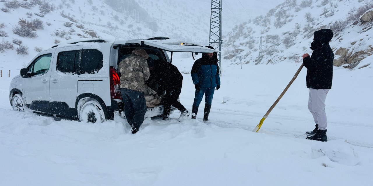 Bu Vicdan Herkese Örnek Olsun! "Ölüme Seyirci Kalamazdık" Diyerek Harekete Geçtiler