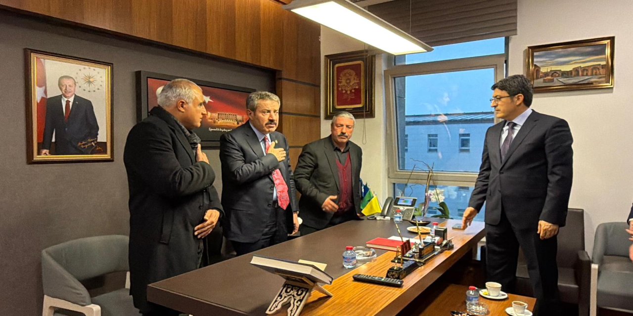 13 Yıllık Acı Barışla Noktalandı! Meclis Çatısı Altında Tarihi Buluşma: Husumet Son Buldu