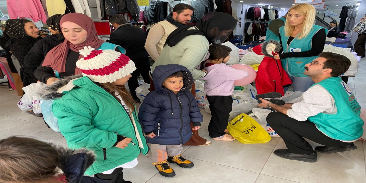 Şırnak'ta Gönüller Isındı: Cansuyu Derneği’nden 50 Çocuğa Kışlık Destek