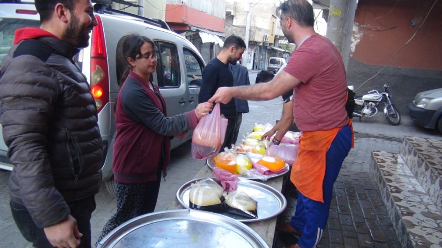 ŞANLIURFALILAR MEYAN ŞERBETİNDEN VAZGEÇMİYOR