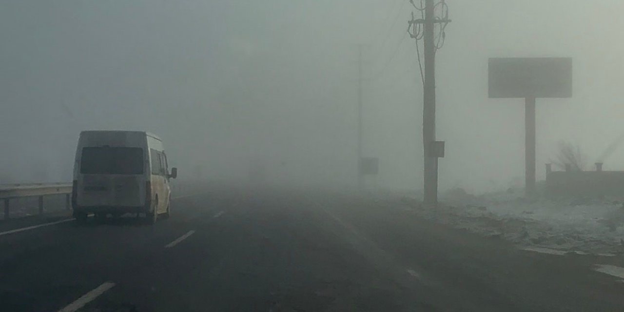 Diyarbakır’da sis hayatı olumsuz etkiledi: Sisten göz gözü görmüyor