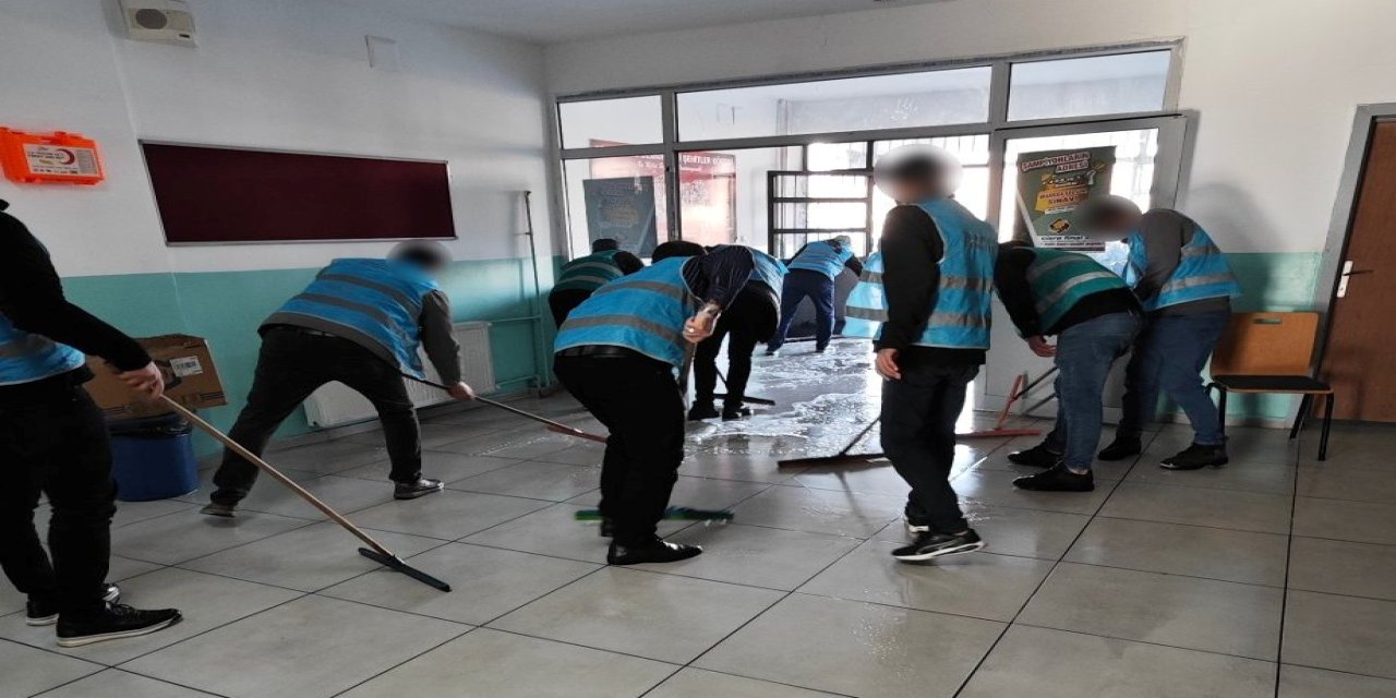 Cizre Denetimli Serbestlik Müdürlüğü’nden Okullara Temizlik Desteği