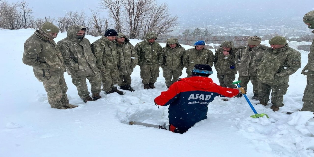 Şırnak'ta Nefes Kesen Hazırlık! Mehmetçik En Zorlu Senaryoya Karşı Sahaya İndi