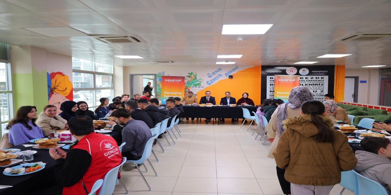 El Cezeri’nin Torunları Geleceğe Hazırlanıyor! O Atölyenin "Dahi" Çocukları Ve Aileleri Buluştu