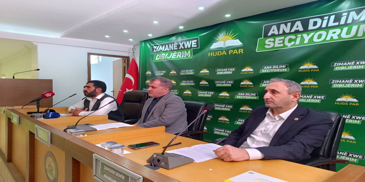 HÜDA PAR’dan Şırnak’ta “Ana Dilimi Seçiyorum” Paneli
