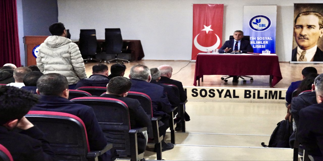 Şırnak’ta Okul Müdürleriyle Değerlendirme Toplantısı