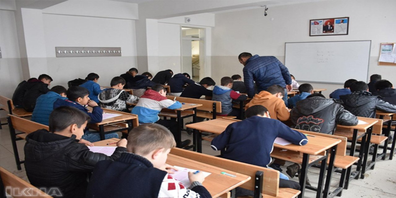 Şırnak’ta Siyer Sınavına Rekor İlgi: 6 Bin 500 Başvuru, Umre ve Değerli Ödüller