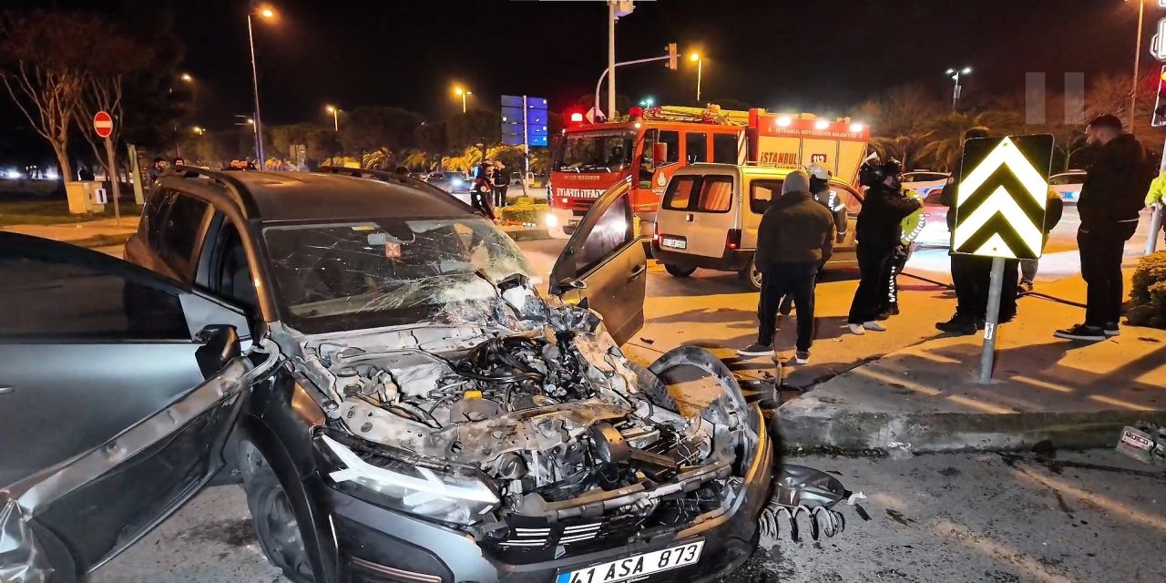 Kırmızı ışık ihlali kazaya neden oldu: 1’i ağır 6 yaralı