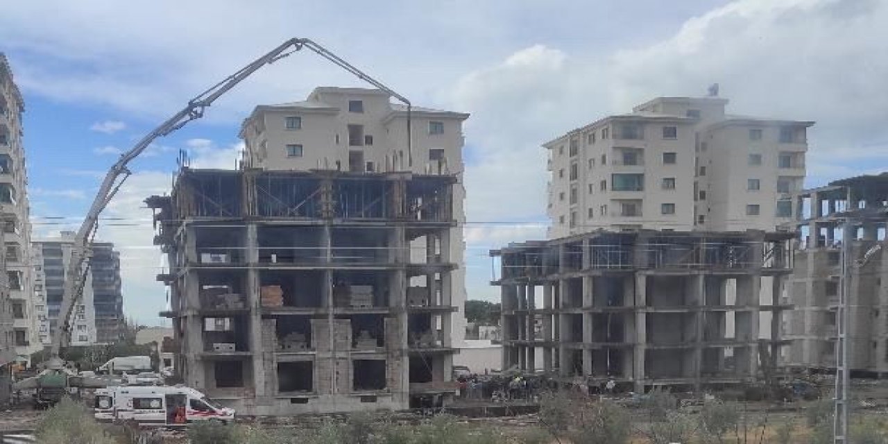 İnşaatın 5'inci katından düşen işçi feci şekilde öldü