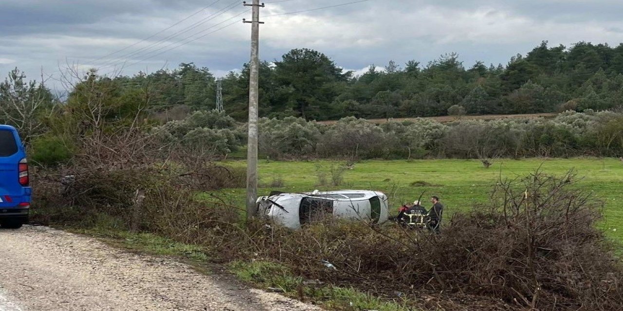 Kontrolden çıkan araç şarampole uçtu; 1 yaralı