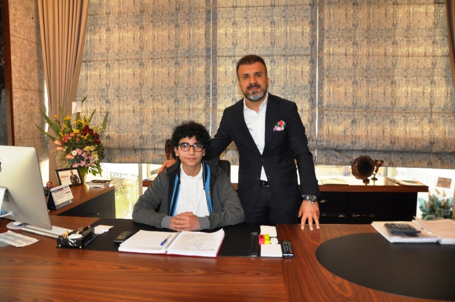 CELAL KADOOĞLU: “KADOOĞLU HOLDİNG’İN EN ÖNEMLİ ÖNCELİĞİ EĞİTİMDİR”