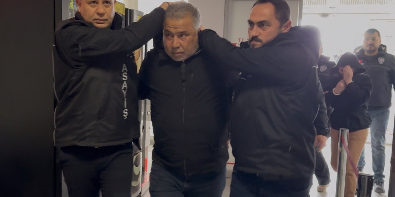 Maddi hasarlı kaza sonrası 2 kişiyi öldürüp, "Pişman değilim" diyen şahıs tutuklandı