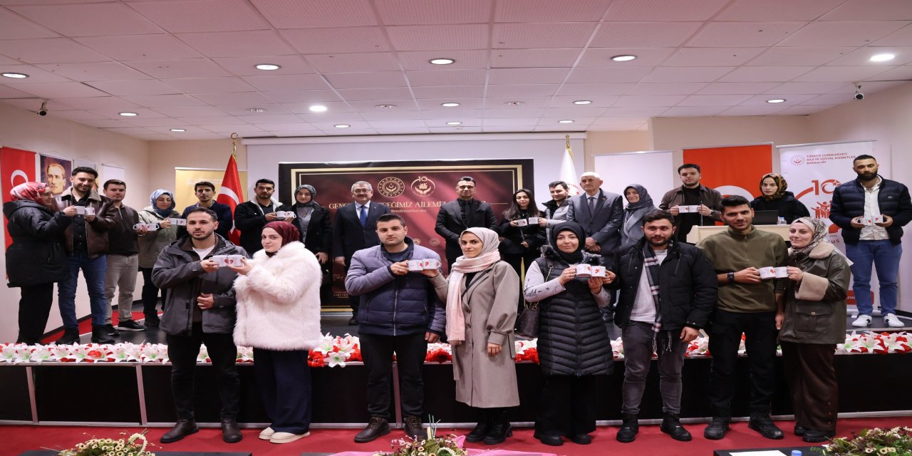 "Gençlik Geleceğimiz, Ailemiz Gücümüz!" Yeni Yuva Kuran Çiftlerin İlham Veren Buluşması