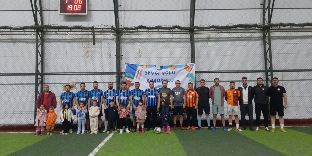 Kaymakam Partal Sahaya İndi: Silopi’de Anlamlı Dostluk Maçı