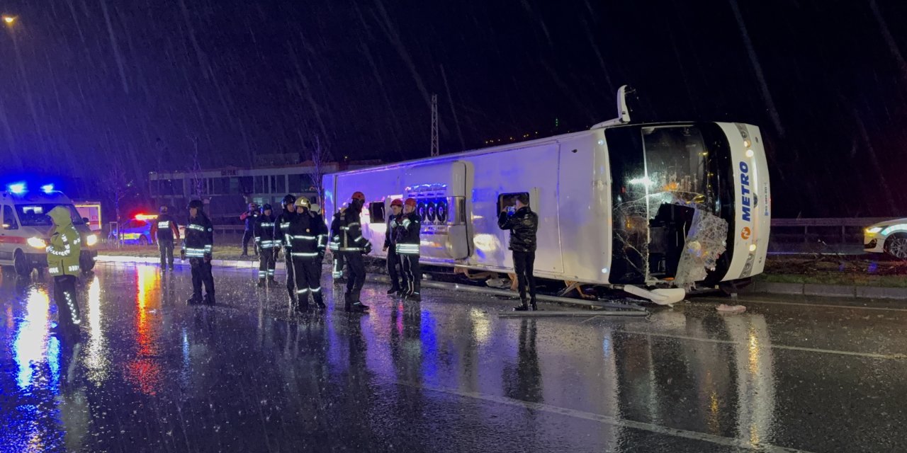 Samsun'da yolcu otobüsü devrildi: 6 yaralı