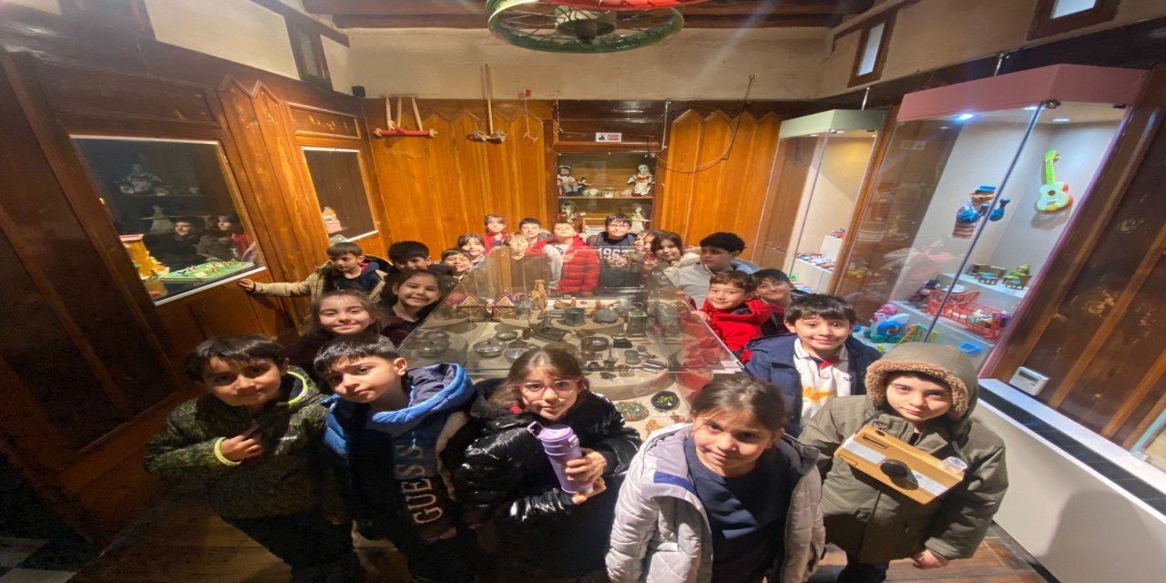 Sınıf Duvarlarını Yıkan Eğitim! Atatürk'ün İzinde Milli Mücadele Ruhu