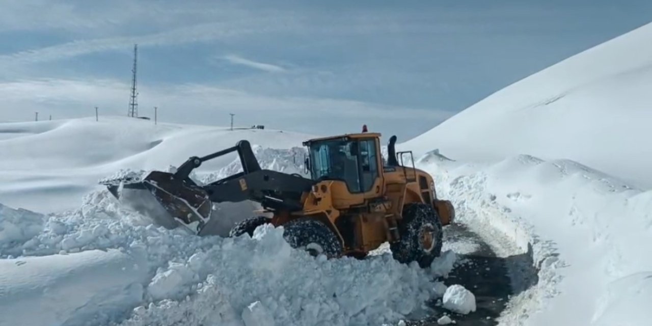 Hakkari'de tüm köy yolları ulaşıma açıldı
