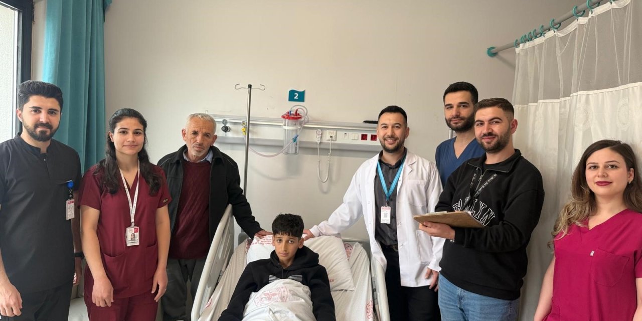 Şırnaklı 12 yaşındaki çocuk kapalı böbrek ameliyatı ile sağlığına kavuştu