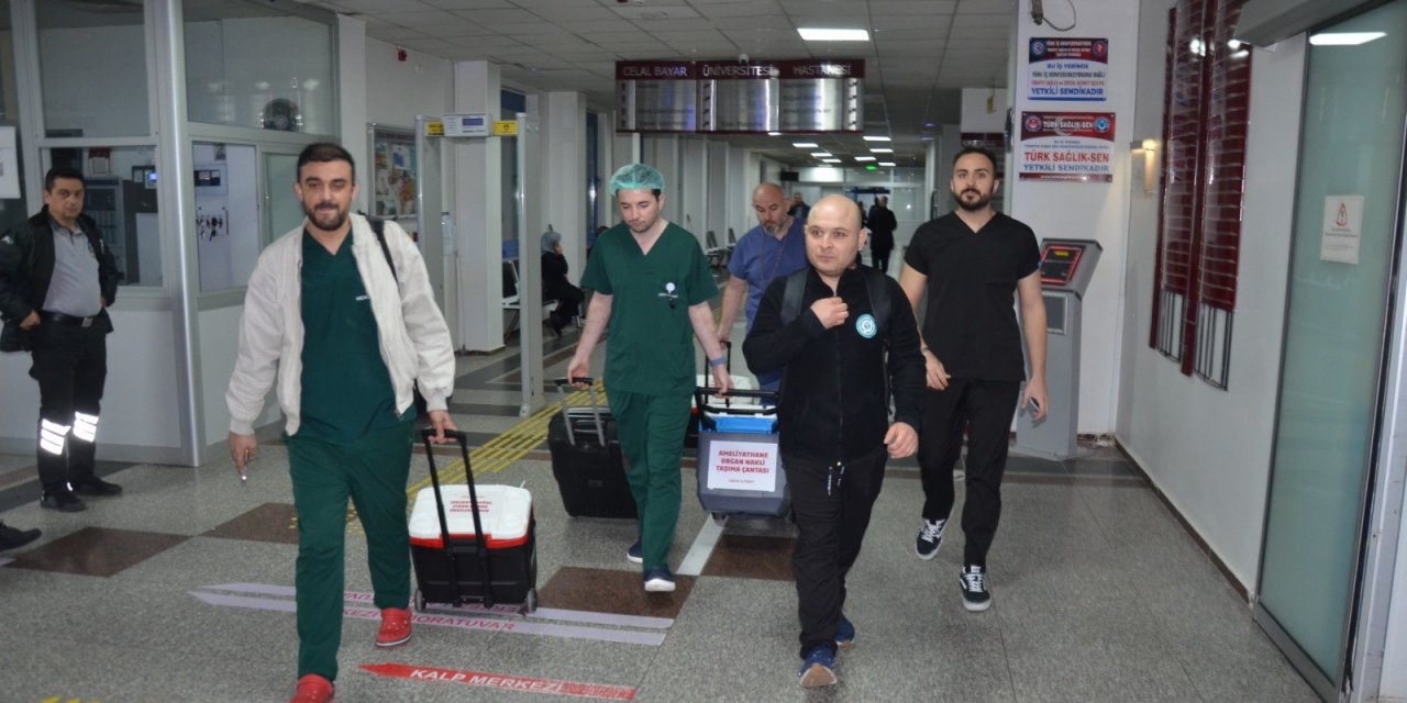 3 çocuk ve 5 torun sahibi babanın organları 5 hayata umut oldu