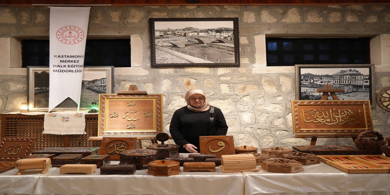 Ahşabın Büyüsü: Kursiyerlerin El Emeği Göz Nuru Eserler Görücüye Çıktı
