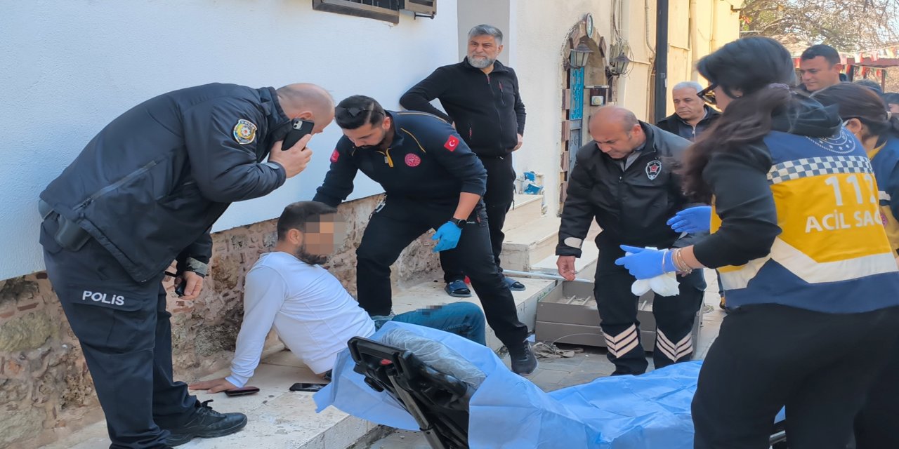 Kaleiçi'nde Pompalı Tüfek Dehşeti! Kavgayı Ayırmak İsterken Vuruldular