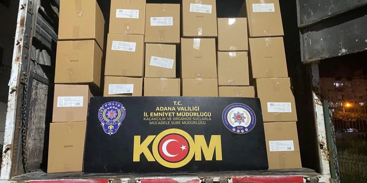 Kamyonetten 4 milyon 500 bin kaçak makaron çıktı