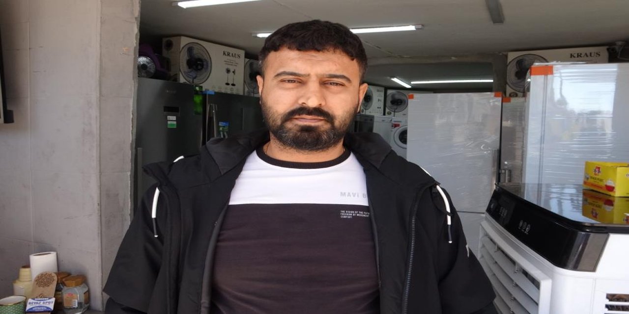 Mersin'de bir esnaf, yardım etmek istediği genç tarafından soyuldu