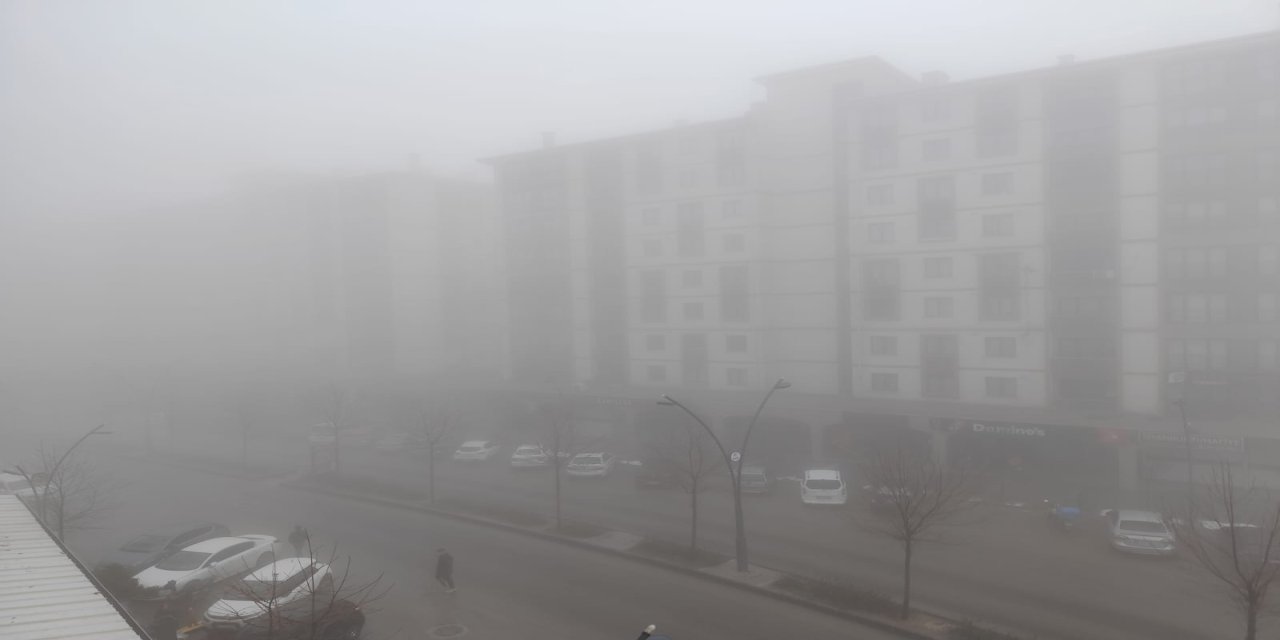 Şırnak’ta Karla Karışık Yağmurun Ardından Yoğun Sis