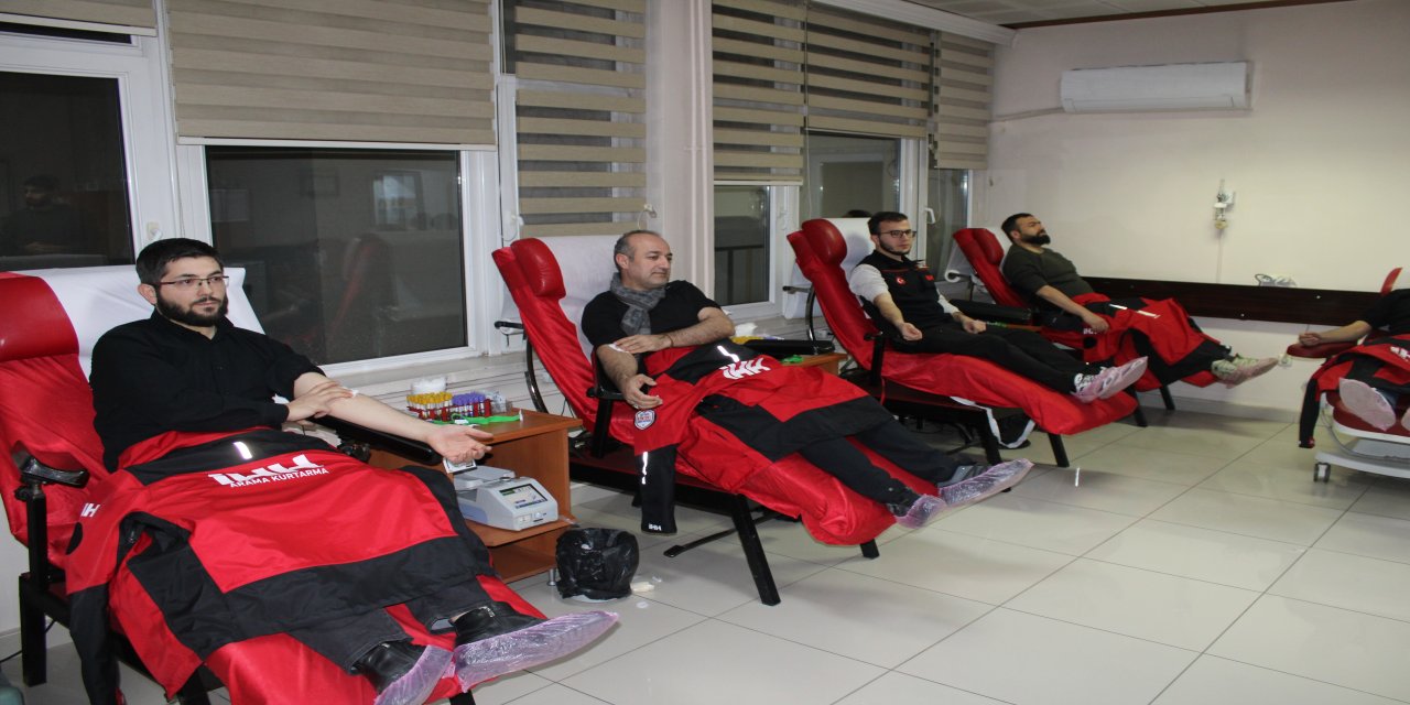 "Stoklar 6 Günde Tükeniyor": Kanserli Çocuklar İçin Kan Bağışı Çağrısı