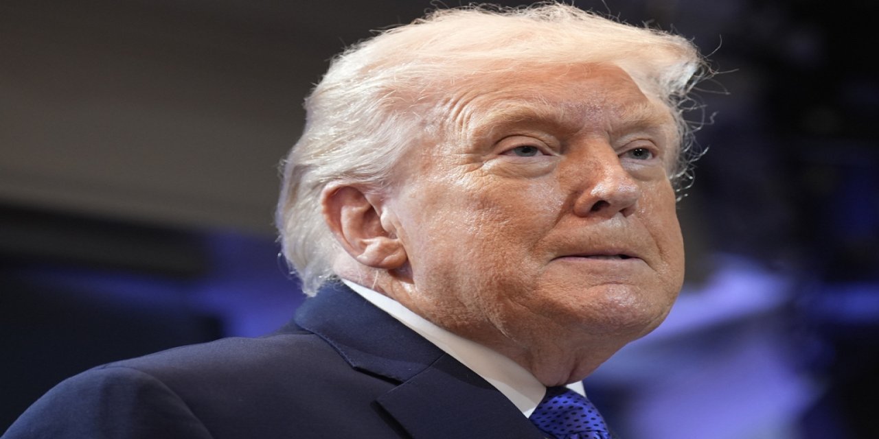 Trump Dünyaya Duyurdu: "Hürmüz'de İran'a Ait 10 Gemi İmha Edildi!"