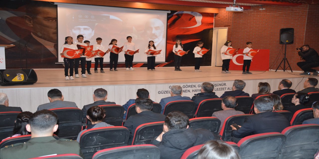 Silopi’de İstiklal Marşı’nın Kabulü ve Mehmet Akif Ersoy Anıldı