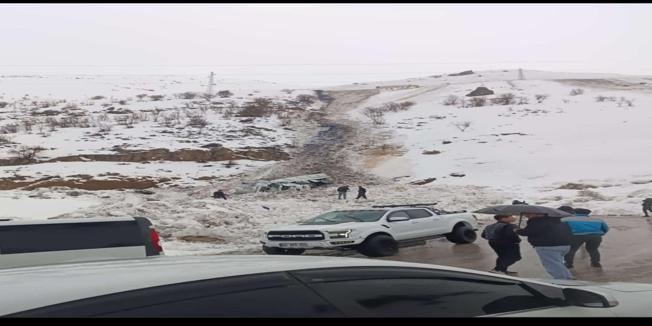 Komşu İlde Çığ Paniği! O Anlar Köylüler Tarafından Kaydedildi