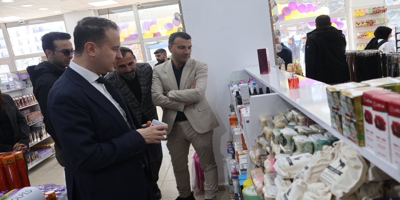 Kaymakam Adıgüzel’den İdil’de Yeni İş Yeri Açılışı