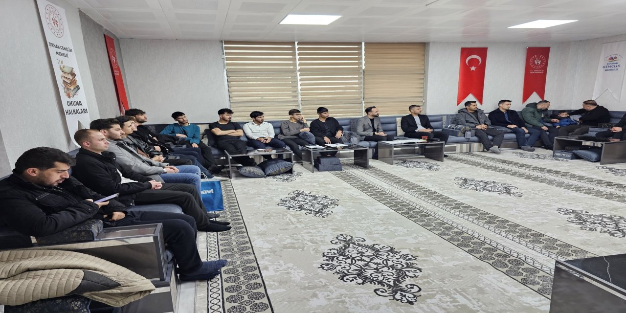 Şırnak’ta “Aile ve Gençlik” Söyleşisine Yoğun İlgi
