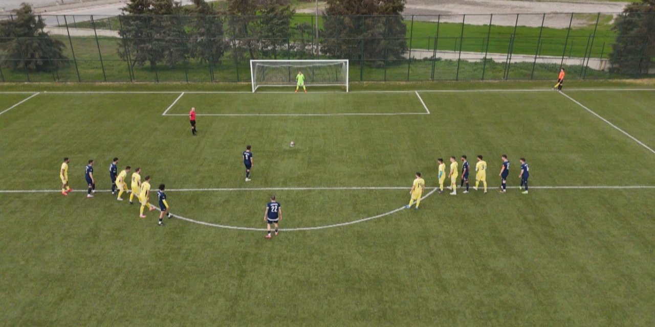 Bir Penaltı atışı için 226 kilometre yol gittiler, Penaltıyı gole çevirip döndüler