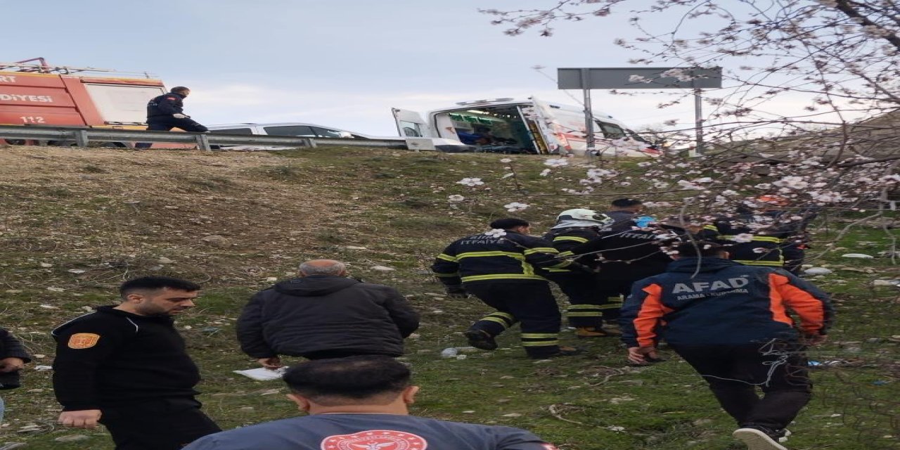 Siirt’te Feci Kaza: Otomobil Şarampole Yuvarlandı, 1 Ölü, 2 Yaralı