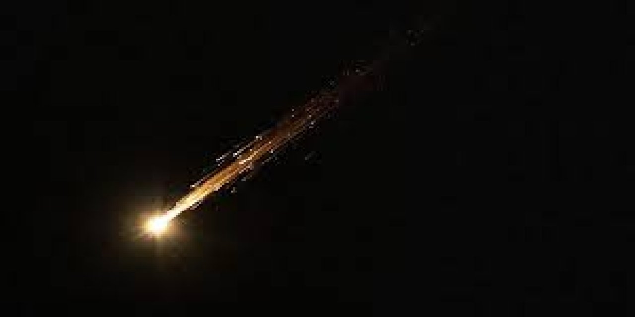 İran, İsrail’deki 80 askeri nokta ve Hayfa’daki rafineriyi hedef aldı