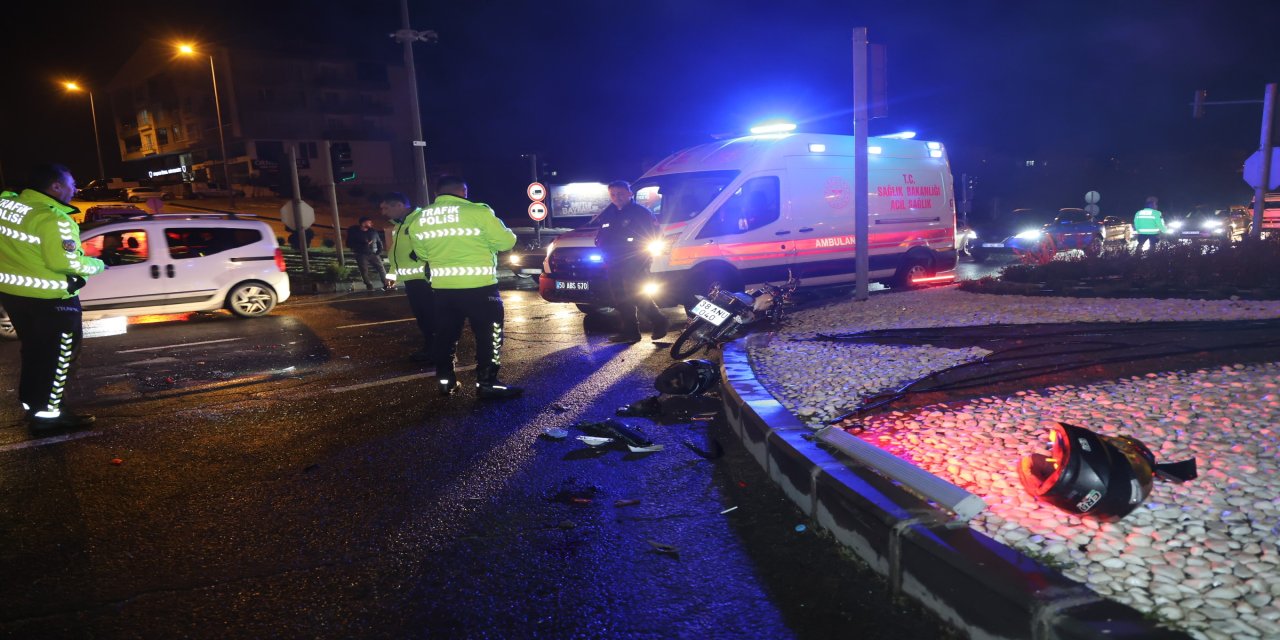 Kırmızı ışıkta geçti, kazaya neden oldu: 3 yaralı