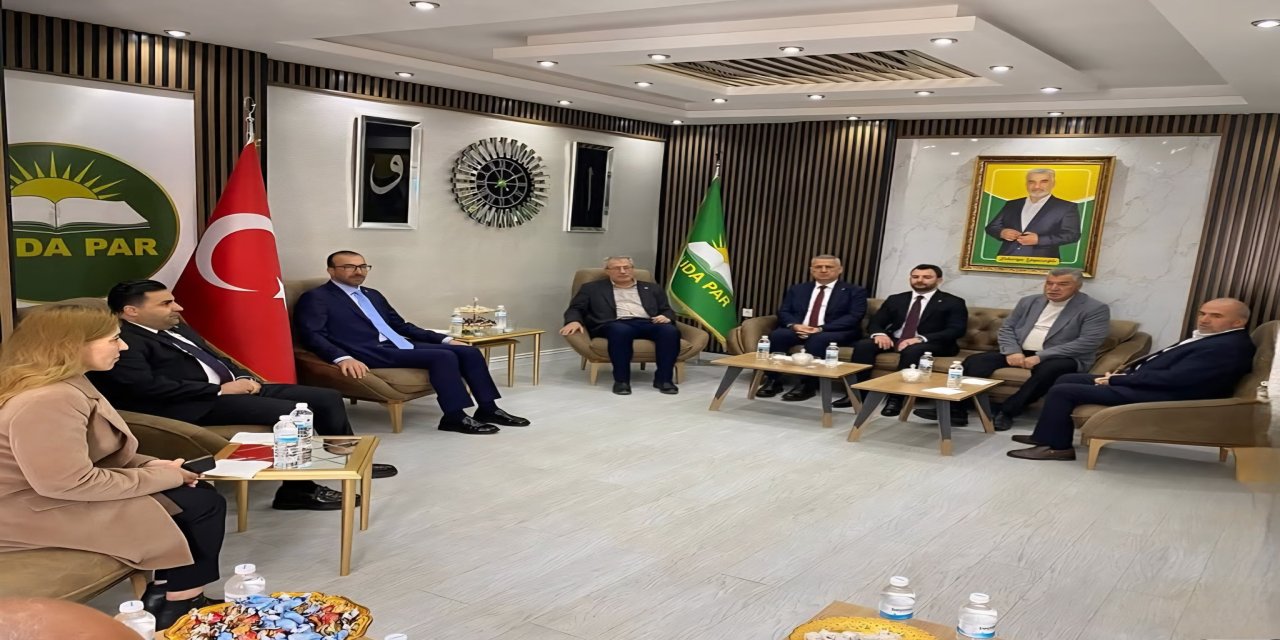 AK Parti’den HÜDA PAR Şırnak İl Başkanlığına Bayram Ziyareti