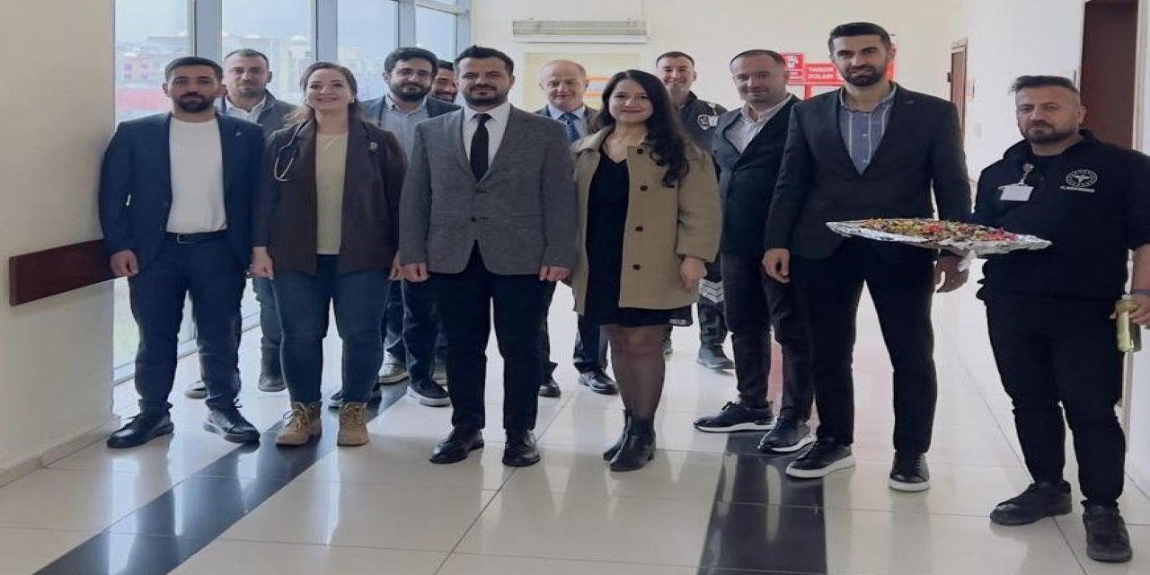 Bayramda Görev Başındakilere Moral: Hastanede Anlamlı Buluşma