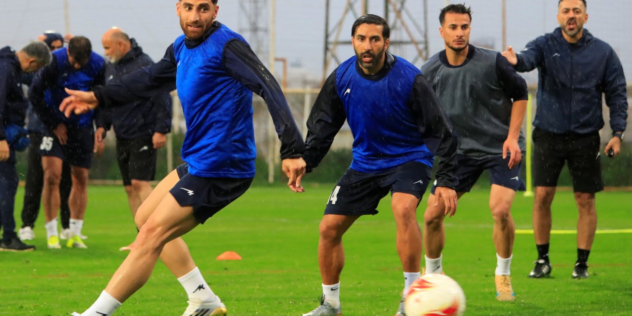 İran Milli Takımı kamp için Antalya'ya geldi