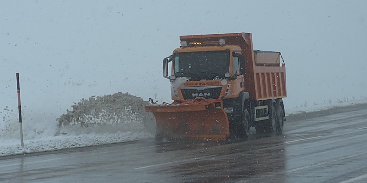 Van'da 21 yerleşim yerinin yolu ulaşıma kapandı