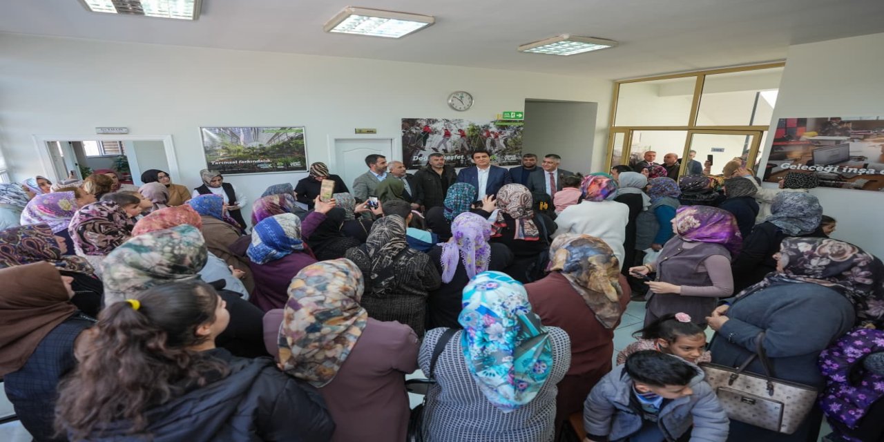 Yılmaz'dan kadın ve çocuklara anlamlı ziyaret