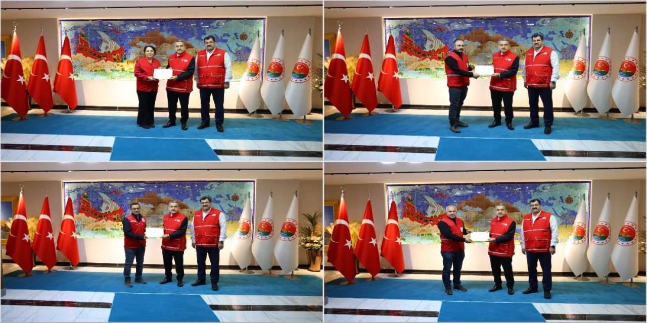 Şırnak Valisi Ekici’den Kızılay’a Başarı Belgesi